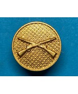 CIRCA 1919-1937, U.S. ARMY, INFANTRY, TYPE II, COLLAR DISK, GILT - $20.66 CAD
