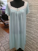 Vintage Quiet Moments Womens Floral Mint Blue poly Nightgown  Size Med - $9.95