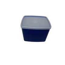 Tupperware Blue Square Bowl with Lid 4.75x5.25x3.75 in tall 312-10 Vintage - £5.57 GBP