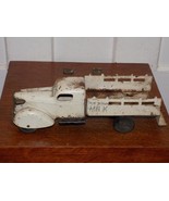 Vintage Wyandotte Toy Town Milk Toy Truck - $2,280.52 MXN