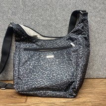 Baggallini Leapard Print Nylon Crossbody Bag SH - $481.18 MXN