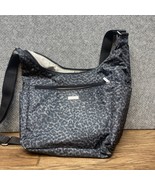 Baggallini Leapard Print Nylon Crossbody Bag SH - $474.74 MXN