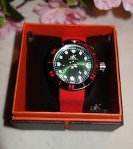 Adee Kaye Men&#39;s Watch Red Silicone Band BLACK Rotating Bezel AK7118 new - $669.89 MXN