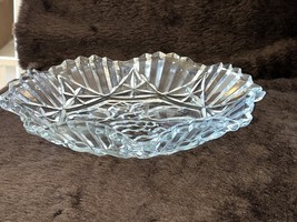 11&quot; Vintage Federal Glass Pioneer Intaglio Pattern Ruffle Edge Bowl Fruit Center - £17.25 GBP