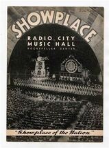 Radio City Music Hall SHOWPLACE 1942 Bambi Mrs Miniver Garson Pidgeon - $17.82