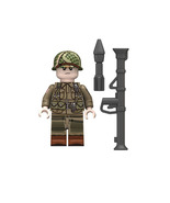 WW2 U.S. Airborne 101st Bazooka Minifigure with Rifle and Helmet - $6.31 CAD