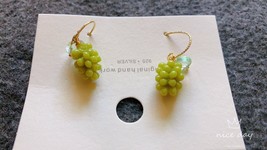 Mini a bunch of Green grapes earrings hook cute - £5.86 GBP