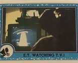 E.T. The Extra Terrestrial Trading Card 1982 #30 ET Watching TV - $1.97
