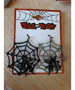 spider Earrings Trick or Treat Halloween wire earrings spider web Dangly... - $90.67 MXN