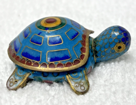 Older Colorful Cloisonne Turtle Box w Fun Details 2 x 1 3/4 Pillbox Trinket - $342.67 MXN
