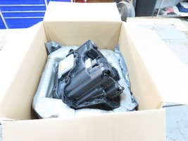 GM 85568109 Headlight Head Light Lamp Assembly HID Drivers Left General ... - $11,810.23 MXN