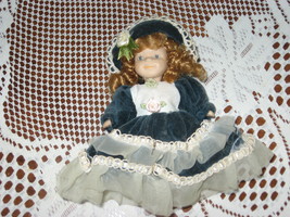 Doll-Miniature 4 &quot;-Bisque-Poseable-Auburn Hair-Blue Eyes - £7.99 GBP