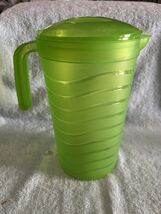 Green Drink Pitcher 86.4 fl oz Excellent - $13.30