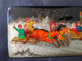 VINTAGE 20th CENTURY RUSSIAN PALEKH LACQUER BOX USSR FAIRY TALE. SIGNED LID - £93.21 GBP