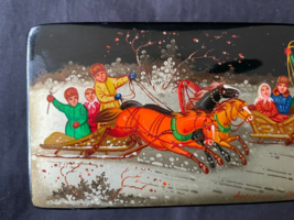 VINTAGE 20th CENTURY RUSSIAN PALEKH LACQUER BOX USSR FAIRY TALE. SIGNED LID - £90.80 GBP