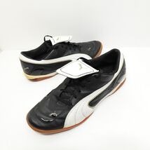Puma King Size 10.5 Indoor Soccer Turf Men's Shoes Black White Leather - $26.99