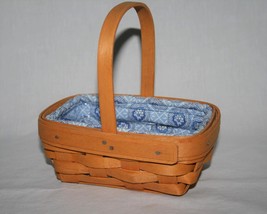 Longaberger 1999 Small Parsley Basket with Plastic &amp; Blue Paisley Liner - £18.98 GBP