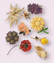 Vintage Brooches Huge Lot of 9 Flower Floral Spring Enamel Rhinestone Re... - £40.44 GBP