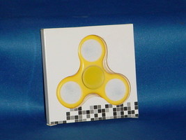 Fidget Hand Spinners 1 Yellow High Quality Long Life Low Noise Brand New In Box - £0.92 GBP