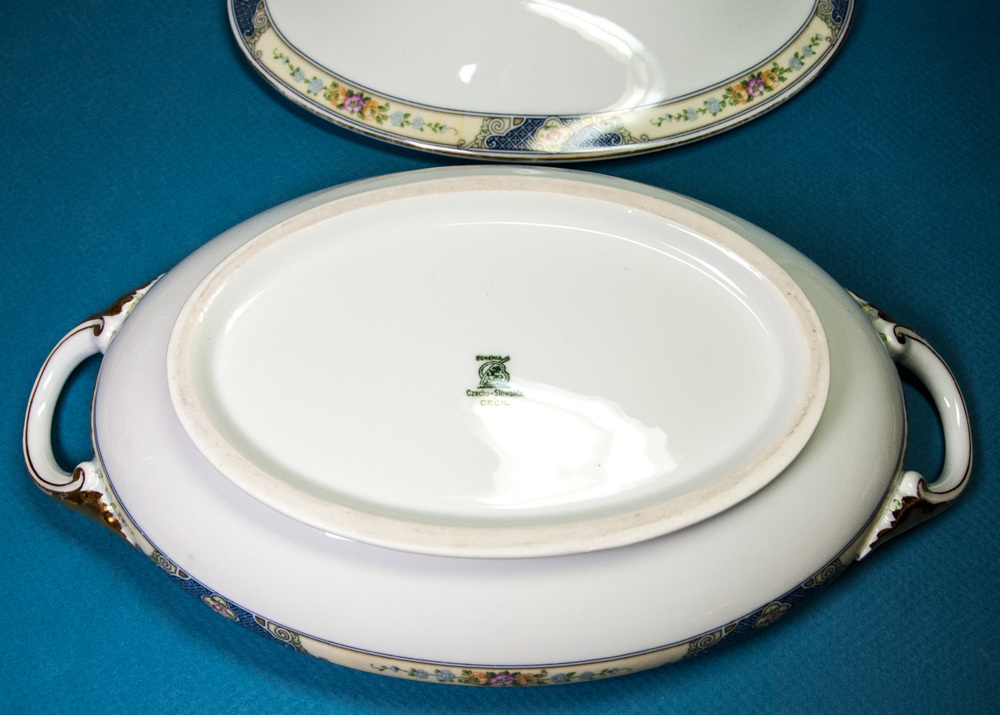 Bohemia Ceramic Cecil Oval Serving Bowl Vegetable Server w Lid Czechoslovakia Item image 3