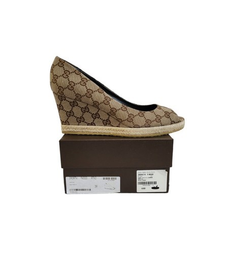 Gucci GG Logo Canvas Horsebit Peep Toe Wedges Sand 390974 Size 39 - $539.55