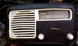 Vintage 1940s MELROSE (Detrola) Tube Radio Bakelite White Trim AM Police - $46.74