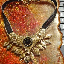 Beautiful vintage Egyptian revival style necklace - $44.55