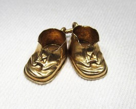Vintage 14K Yellow Gold Baby Booties "JMF" Signed Charm C2053 - £135.26 GBP