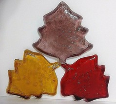 Christmas Tree Shaped Glass Plates  7&quot; x 6&quot; Red, Gold &amp; Mauve Candy Mint... - £14.69 GBP