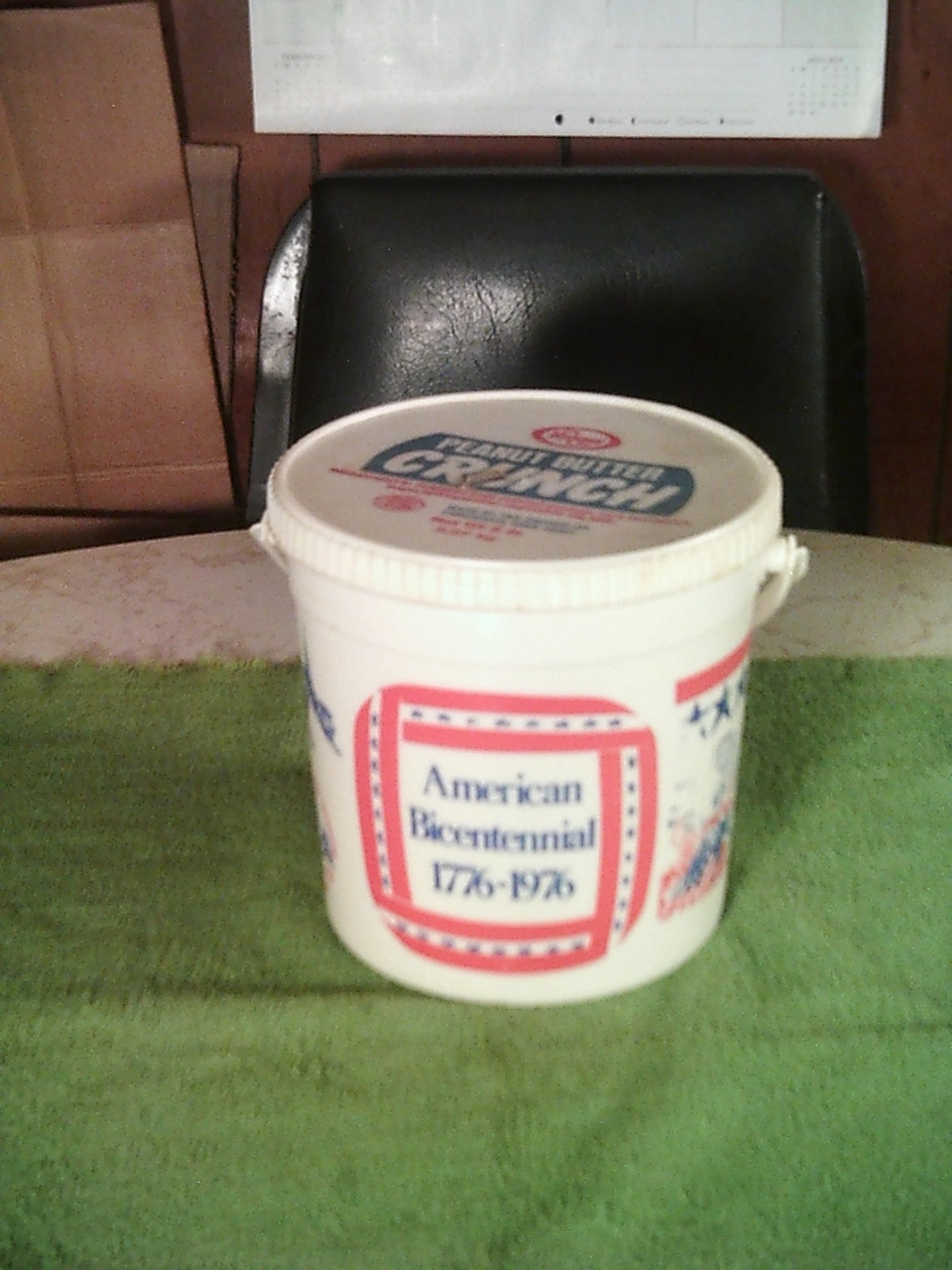 Primary image for Vtg Kroger Peanut Butter Crunch American Bicentennial 5 lb Plastic Container Emp