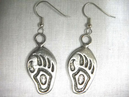 Bear Paw Claw Footprints Bear Track Pewter Pendant Size Pair Of Earrings - £11.78 GBP