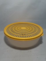 Tupperware Colander Strainer Bowl #1835 w/ Yellow Flow Through Seal 1836, 3 qt - £10.64 GBP