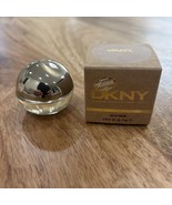 DKNY GOLDEN DELICIOUS EAU DE PARFUM 0.24 FL. OZ MINI New In Box - $276.49 MXN