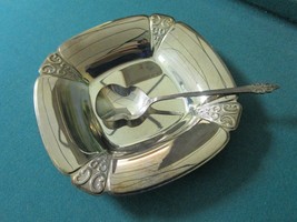 TRIUMPH SILVERPLATE PARTY DISH WITH SPOON ORIGINAL BOX - $44.55