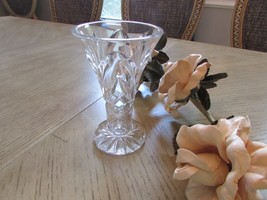 WATERFORD CRYSTAL SHORT FOOTED FLORAL BUD VASE TRUMPET STYLE 6&quot; - $425.93 MXN