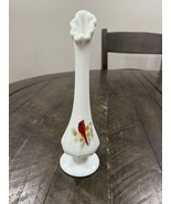 Fenton Swung Milk Glass Bud Vase Cardinal Bird Pine Cones Hand Painted &amp;... - $553.18 MXN