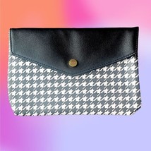 Ipsy Mystery Bag Checkered Snap Closure Cosmetic Bag - Bag Only - NWOT 5”x8” - £11.86 GBP
