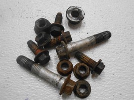 2003 Ford Ranger Tranmission Crossmember Bolts - $735.40 MXN