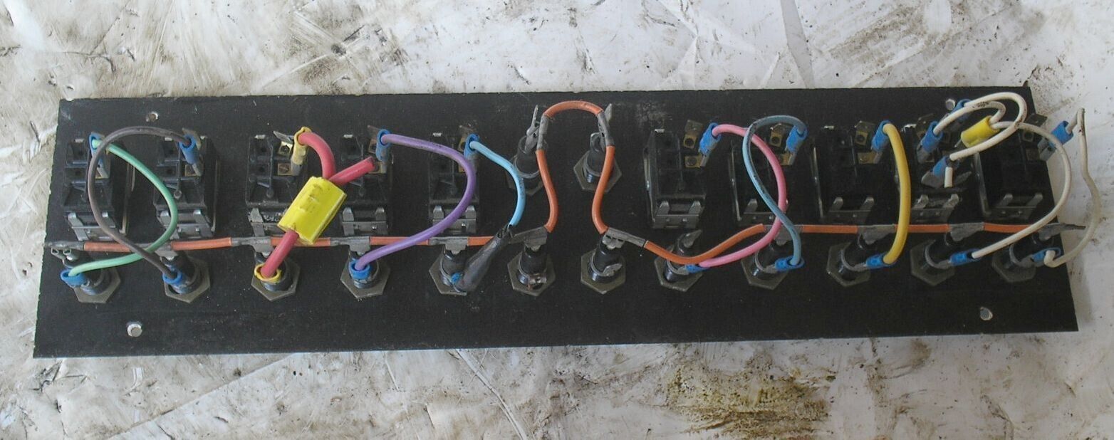 1974 Carver 25&#39; Boat OMC 225 GM 307 5.0L Switch Fuse Panel - $36.88