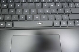 Microsoft Surface Laptop 4 15" Core i7-1185G7 32GB 1TB SSD Black ISSUE image 4
