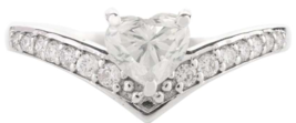 Brilliant Diamond Heart Chevron Engagement Ring in 18k Solid White Gold  - £1,057.70 GBP