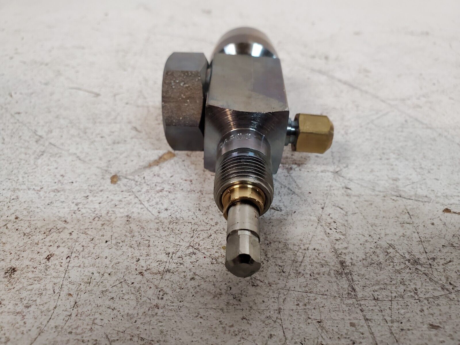 Compressor Fitting Rotolock 3/4" w/Back Seat Valve & Side Service Port