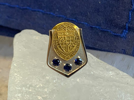 Vtg Johns Hopkins University Baltimore 1876 Pin Gold Filled Sapphire Col... - £23.70 GBP