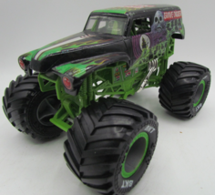 Monster Jam 1:24 Grave Digger # 58700 Over 7&quot; Long Diecast Body Monster ... - $198.57 MXN