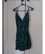 Beautiful emerald green dress! - $255.41 MXN
