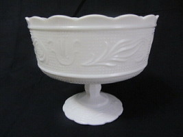 Vintage E.O. Brody White Milk Glass Pedestal Compote Fruit Bowl Cleveland Oh - £9.74 GBP
