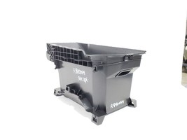 New Console Storage Box PN:58812-06320 OEM 2018 Toyota Camry - $453.03 MXN