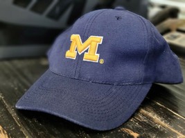 Vintage Sport Specialties Michigan Navy Blue/Yellow Logo Snapback Hat - $32.73