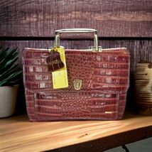 Taurus Genuine Leather Brown Alligator Crocodile Look Purse Vintage Estate - $225.87