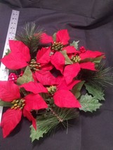Vintage MCM Holiday Plastic Candle Ring Greenery w Red Poinsettias - £5.78 GBP